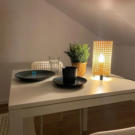 Monteur- Und Ferienunterkunft Mannheim-wallstadt Apartamento *